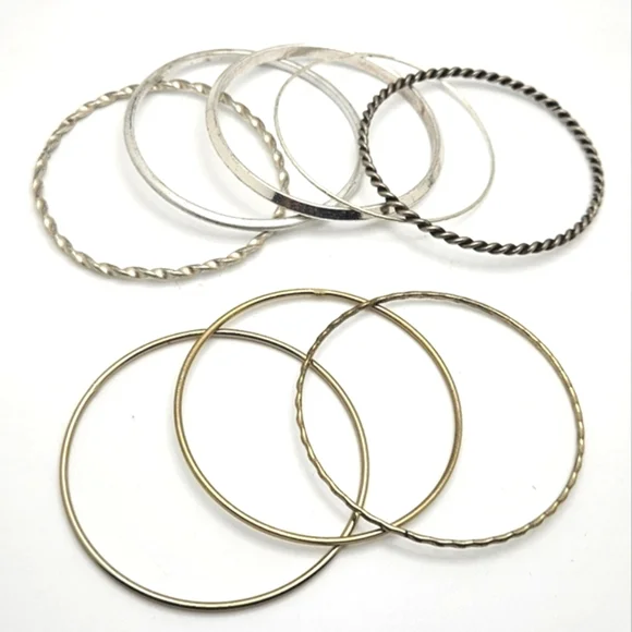 🟢3/$19🟢 Mixed Bracelet Lot 8x Piece Silver Gold Metal Bangle Bracelets - Picture 3 of 3